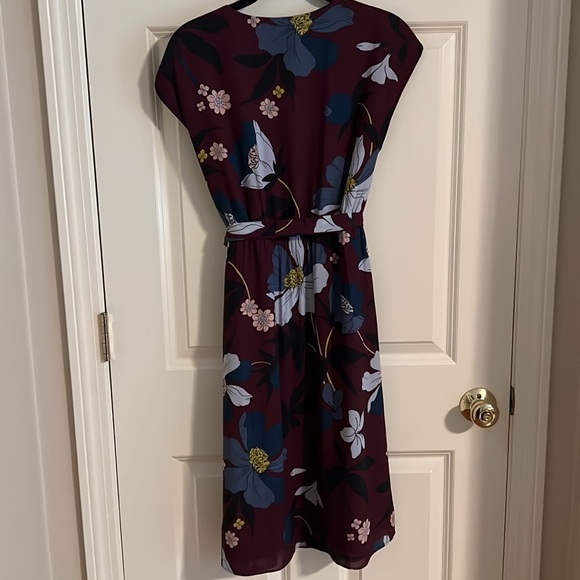 LOFT FLORAL DRESS - XS - Picture 3 of 4